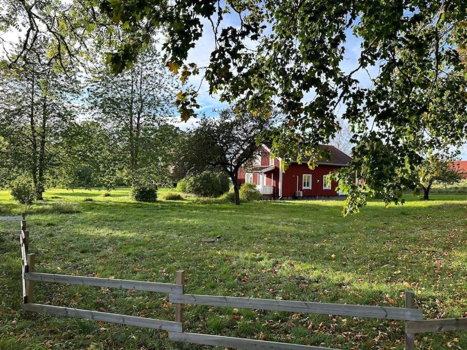 Praestgarden 303 Vaestra Tunhem Villa Eksteriør bilde